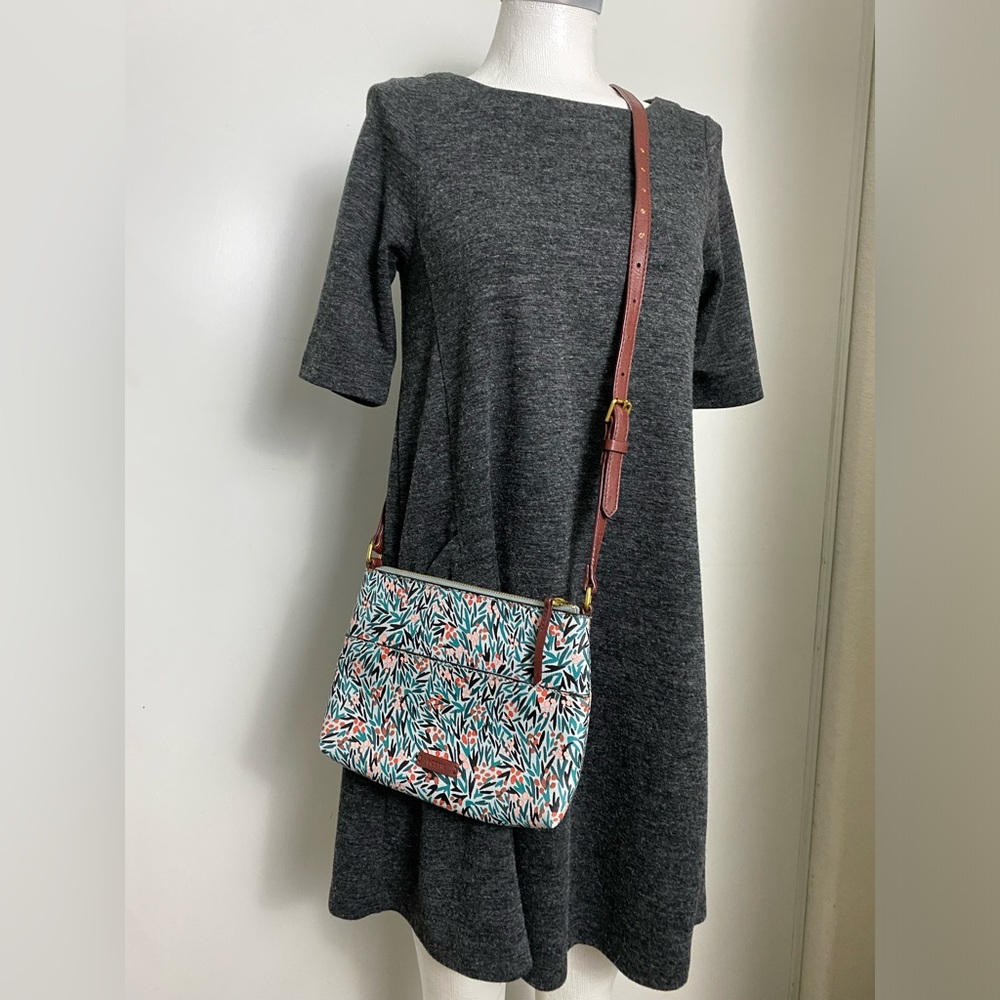 Beautiful Fossil crossbody bag in excellent condition